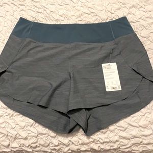 Athleta Run With It Textured 3.5” short